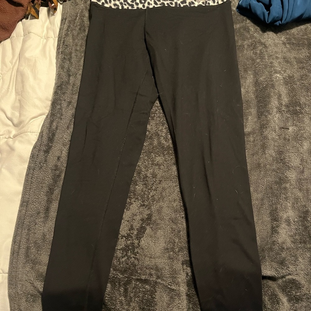PINK Victoria's Secret Black Leggings with Leopard Print Waistband
